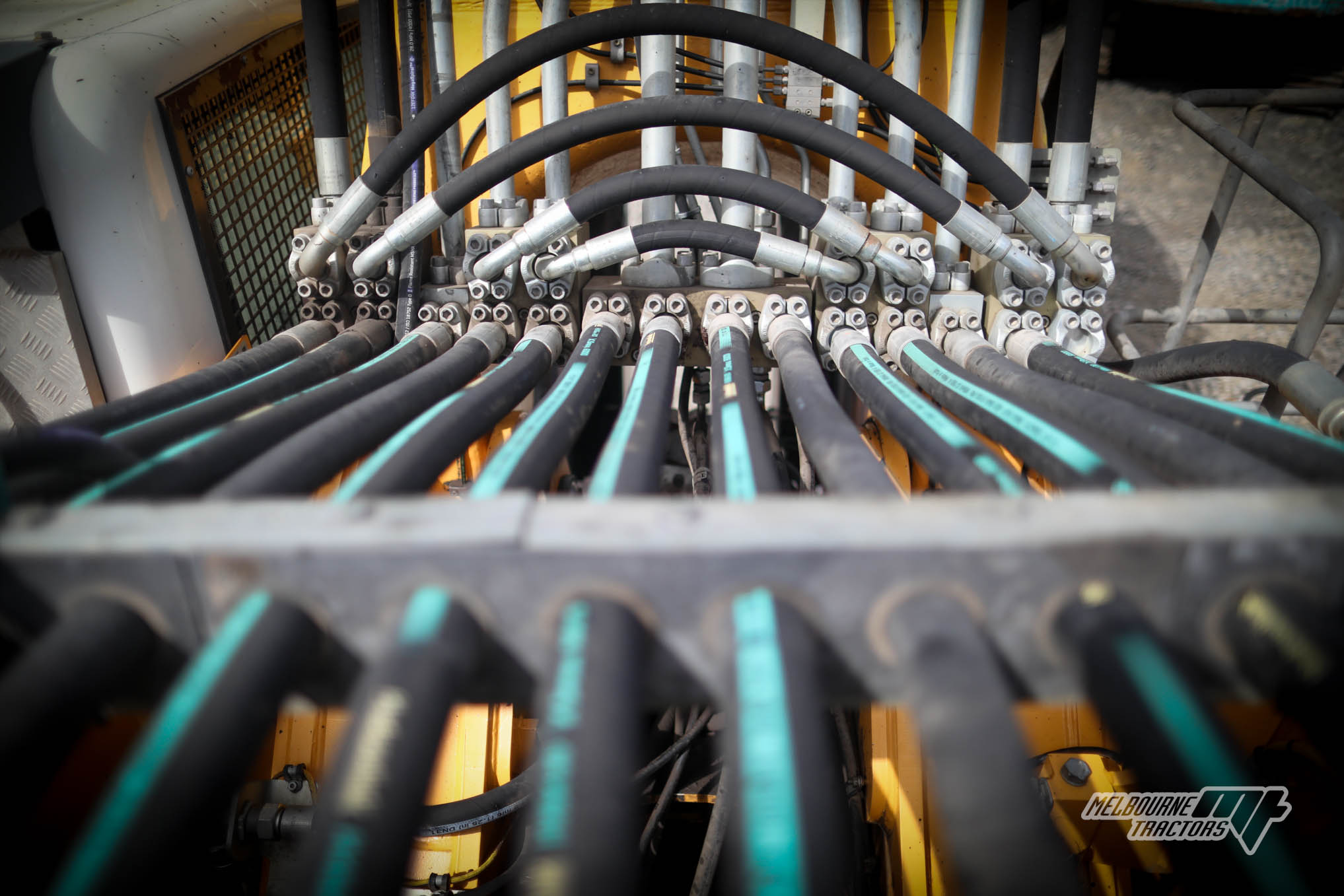 LIEBHERR R976HD EXCAVATOR image 6