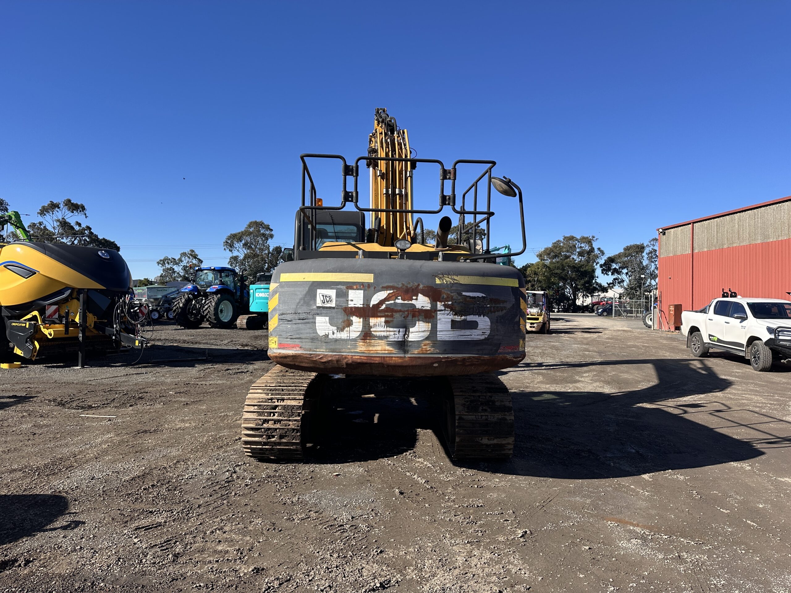 JCB JS200 EXCAVATOR image 4