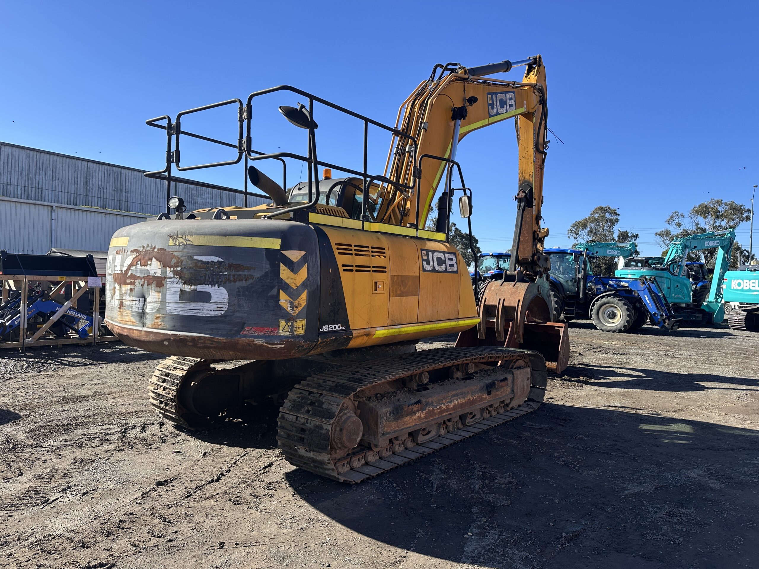 JCB JS200 EXCAVATOR image 5