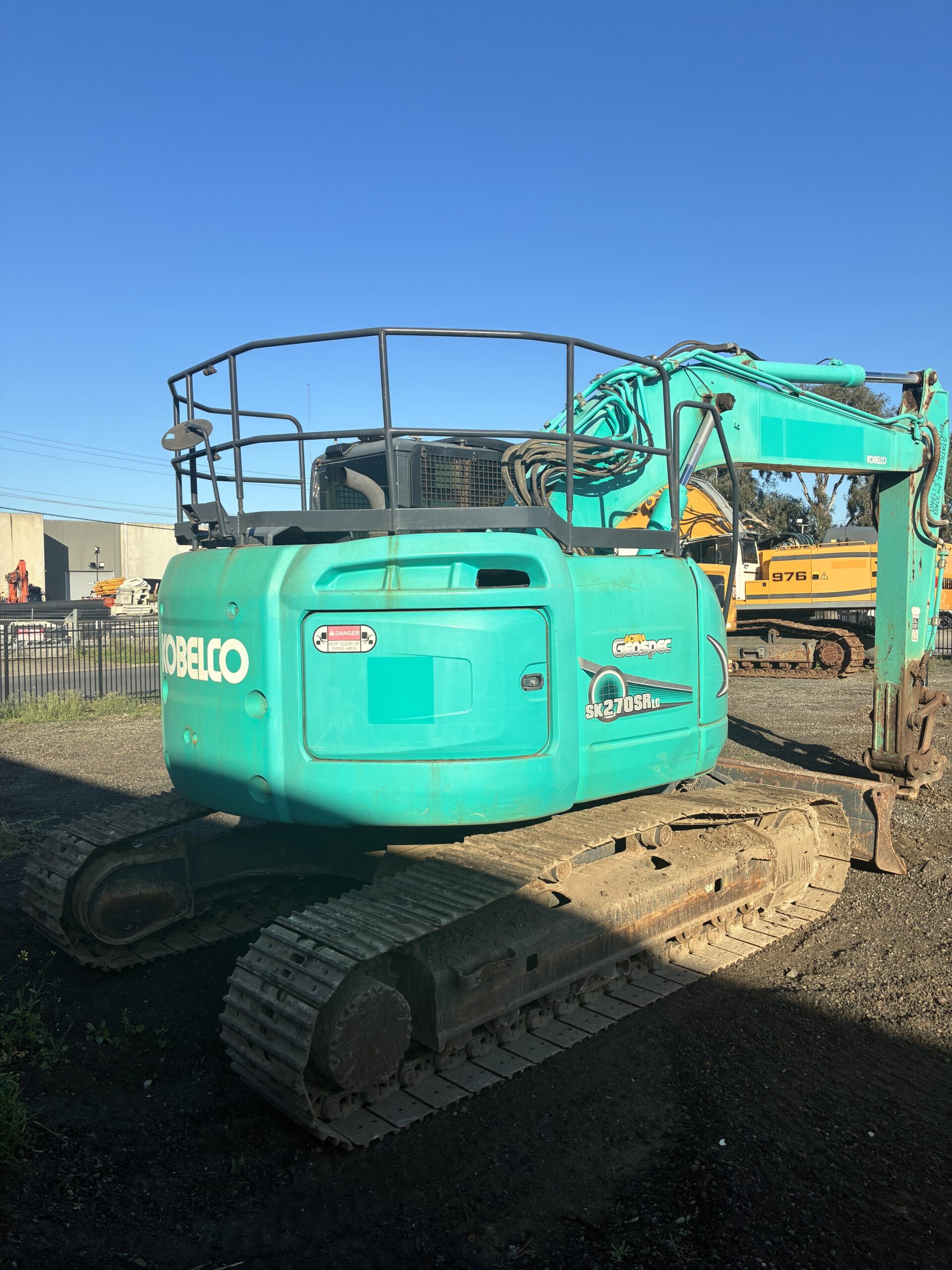 KOBELCO SK235SR-2 EXCAVATOR image 8