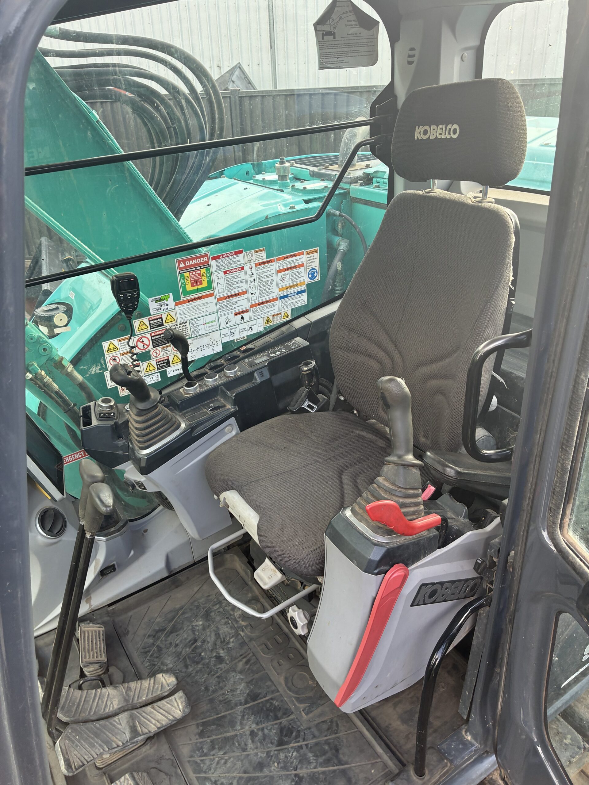 KOBELCO SK75SR-7 EXCAVATOR image 2