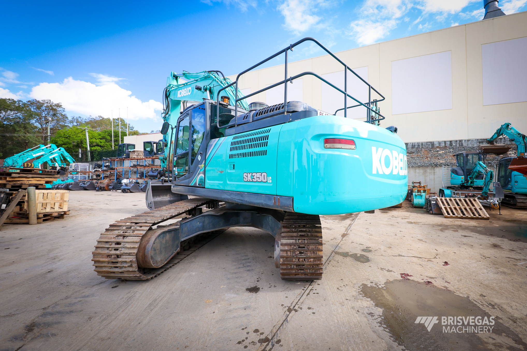 KOBELCO SK350LC-10 EXCAVATOR image 8
