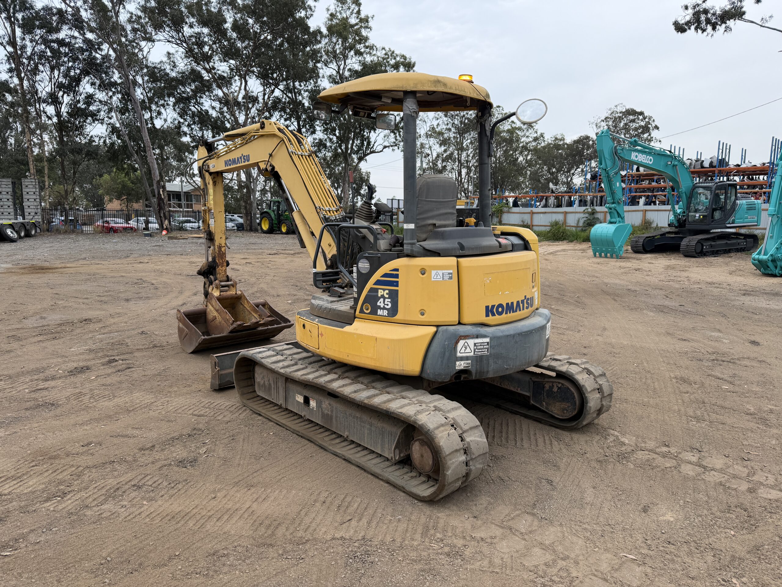 KOMATSU PC45MR-3 EXCAVATOR image 7