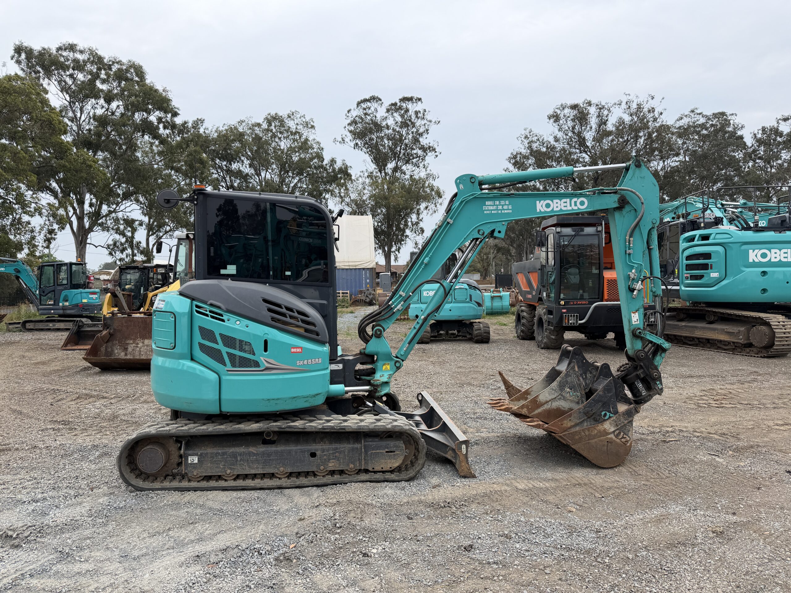 KOBELCO SK45SRX-7 EXCAVATOR image 5