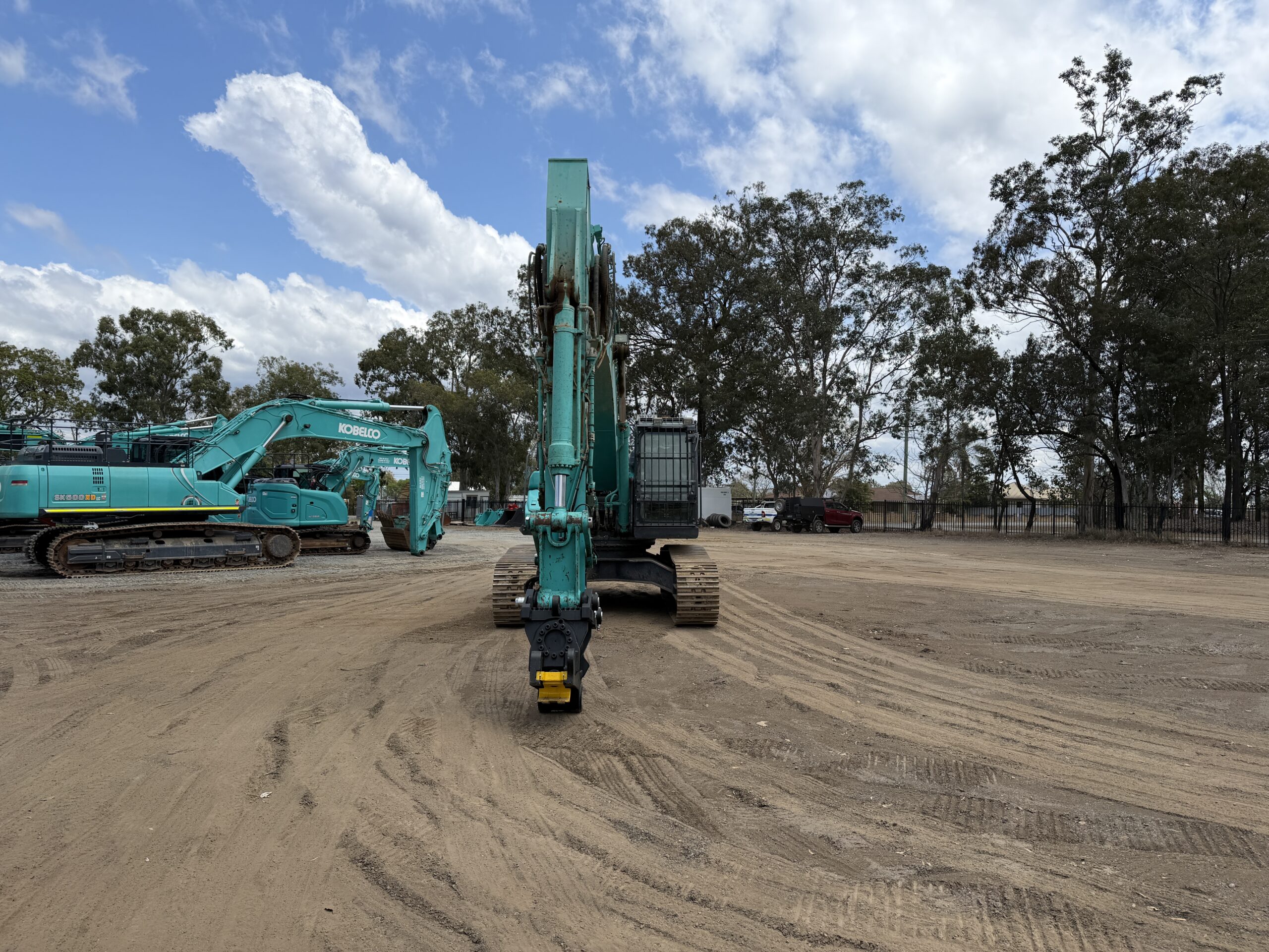 KOBELCO SK380XDLC-10 EXCAVATOR image 3