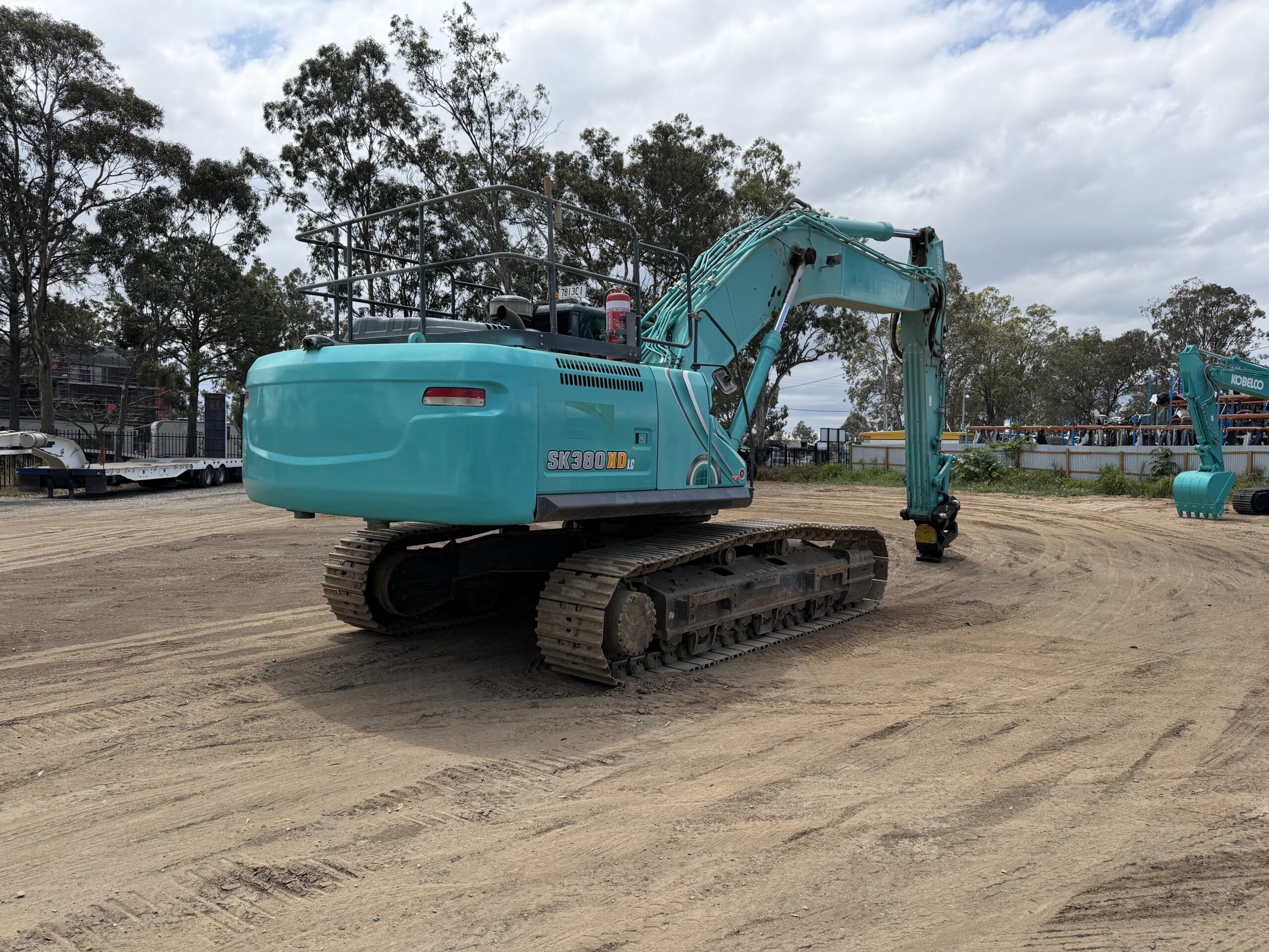 KOBELCO SK380XDLC-10 EXCAVATOR image 6