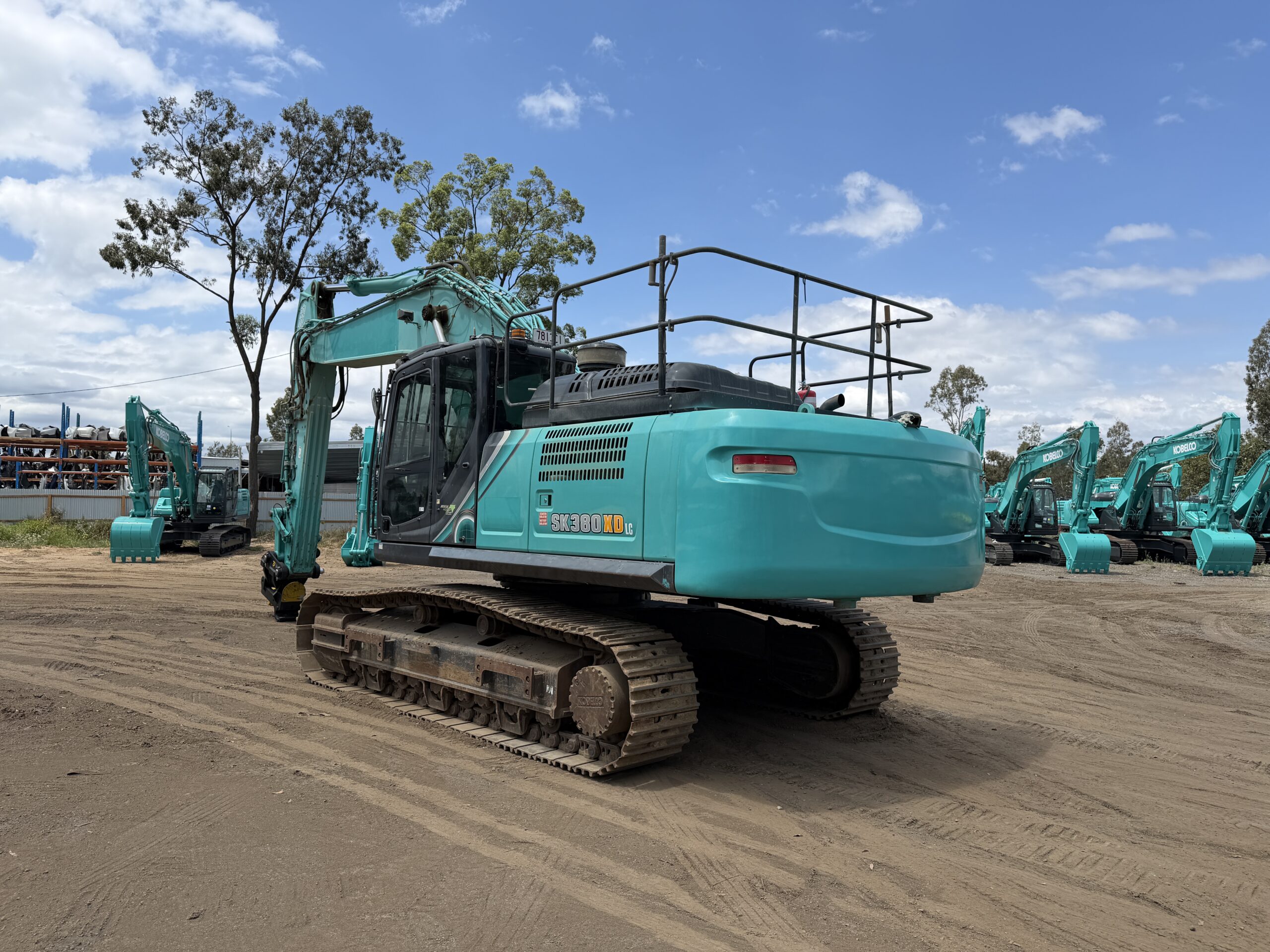 KOBELCO SK380XDLC-10 EXCAVATOR image 8