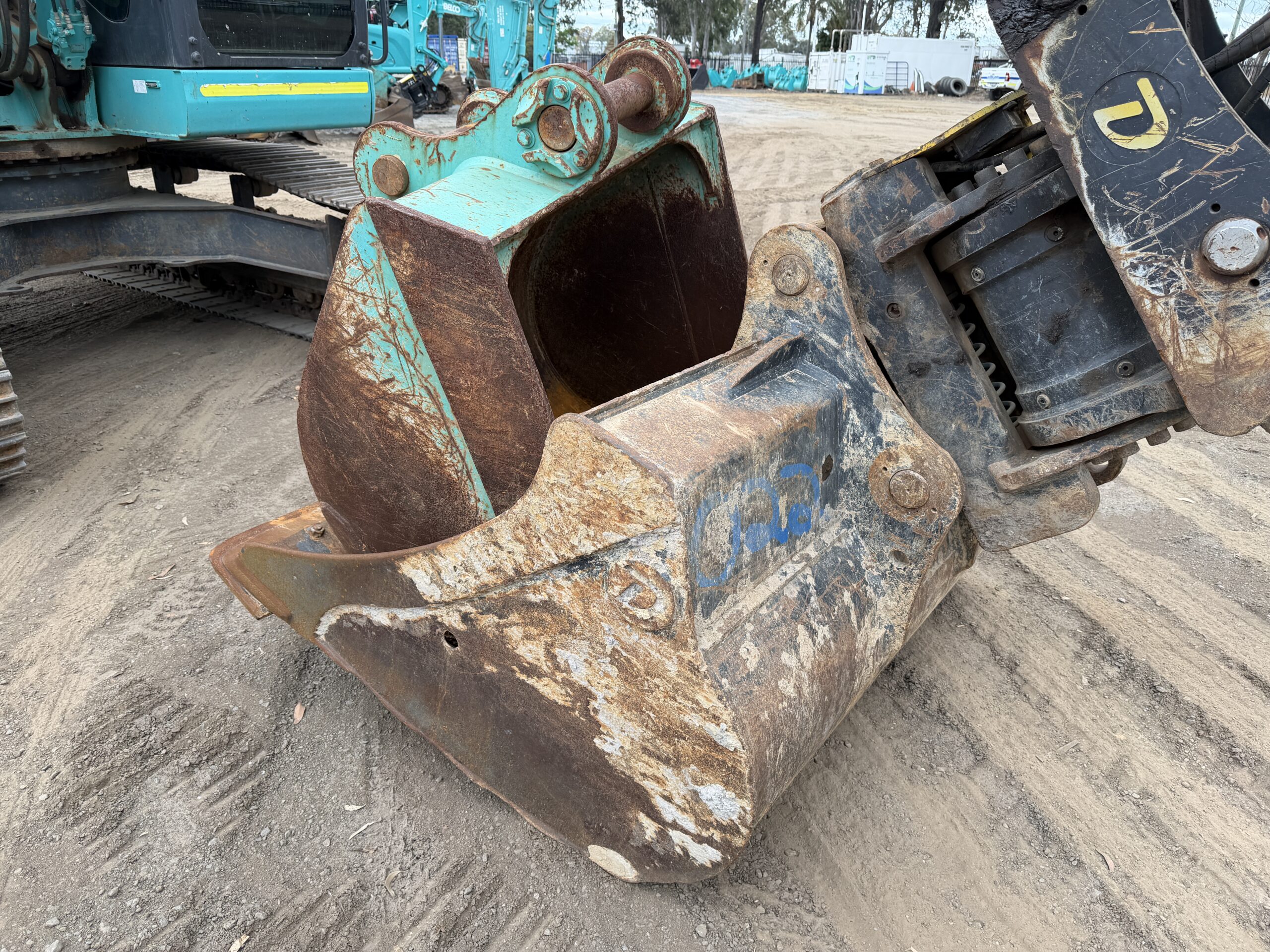 KOBELCO SK235SR-2 EXCAVATOR image 10